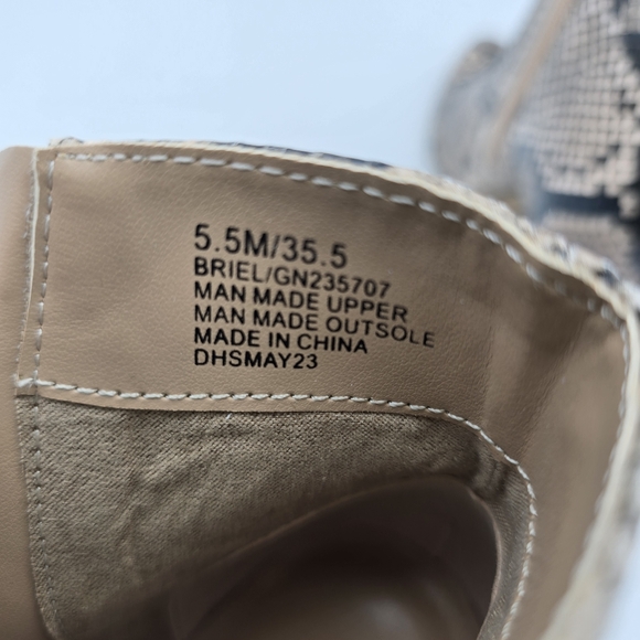 NWOT BCBGeneration Briel Booties, Women's 5.5, Natural Snake Print - Picture 9 of 16